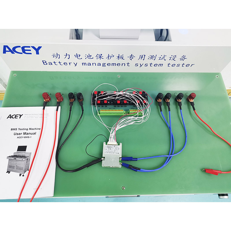 Probador BMS de la placa de protección del sistema de administración de batería de 24 series con computadora
 
